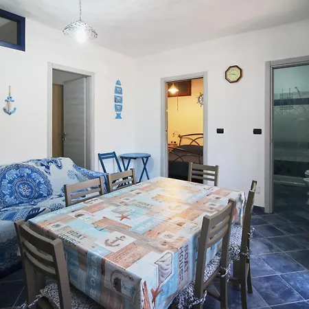 Blue Nest Appartement *